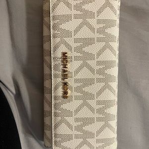 White MK logo wallet